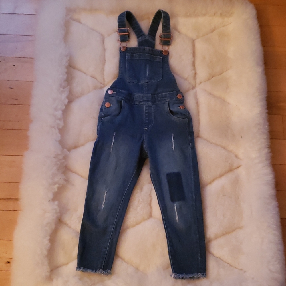 Adorable 3T/4T Girls Overalls